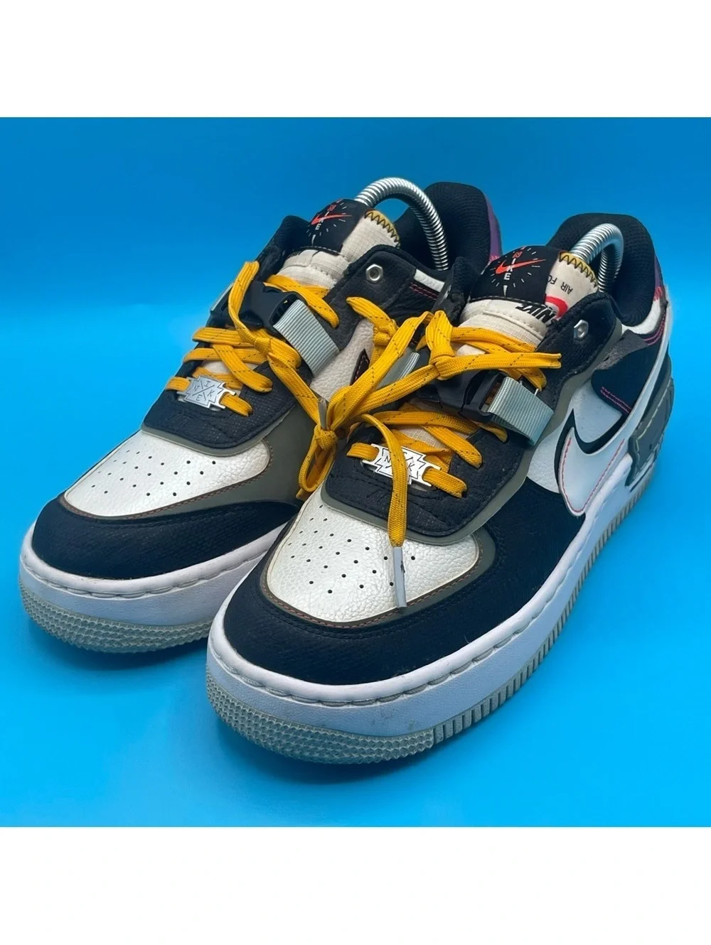 Nike dynamic sneakers